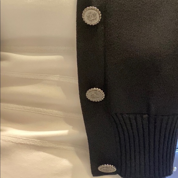 CHANEL high/ low black cardigan - Picture 5 of 9